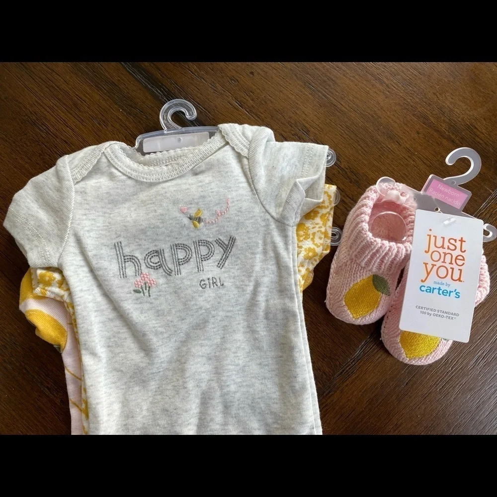 Carter’s Lemon Newborn Set